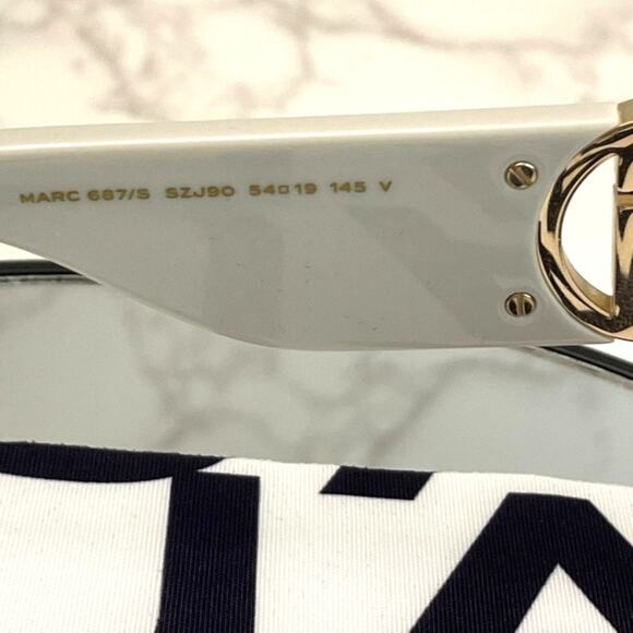 Marc Jacobs Sunglasses Ivory White Frame, Grey Gradient Lenses NWOT main image 5